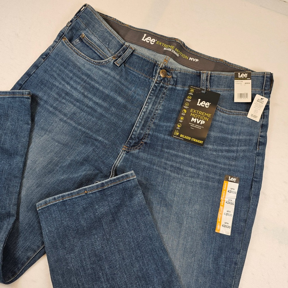 Lee Extreme Motion MVP Relaxed Straight Jeans Mens 42x30 Supton Blue NWT